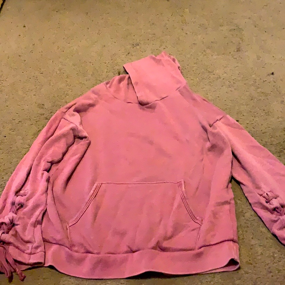 Hoodie with cool tie up on the sleeves